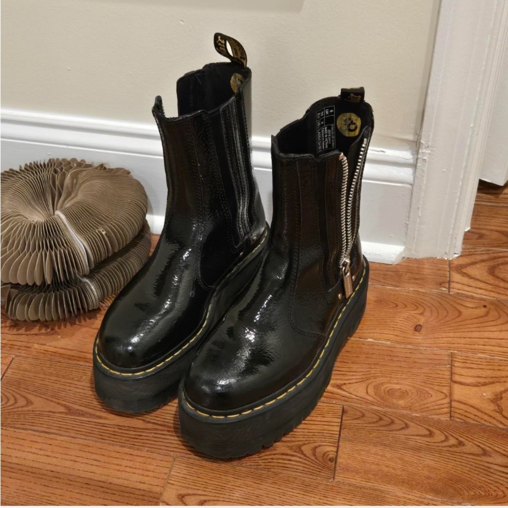Black Platform Leather Boots DR. MARTENS